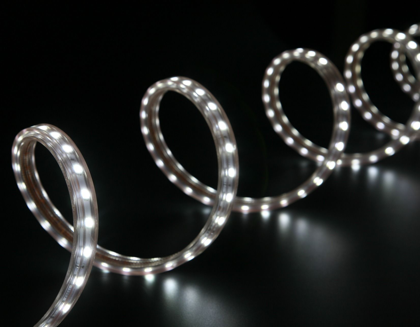 Warum RGBW LED-Tape besser ist als RGB LED-Tape